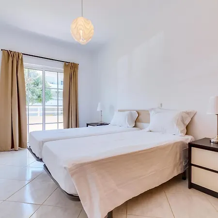 Jv Com 2 Quartos E Piscina, Vilamoura * Quarteira