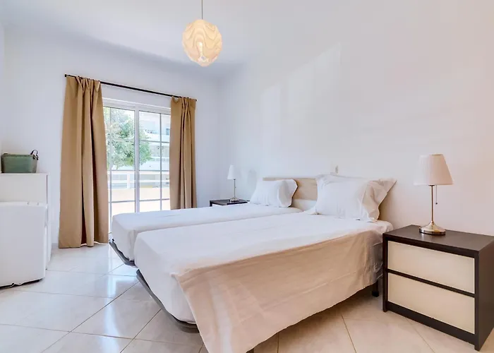 Jv Com 2 Quartos E Piscina, Vilamoura * Quarteira